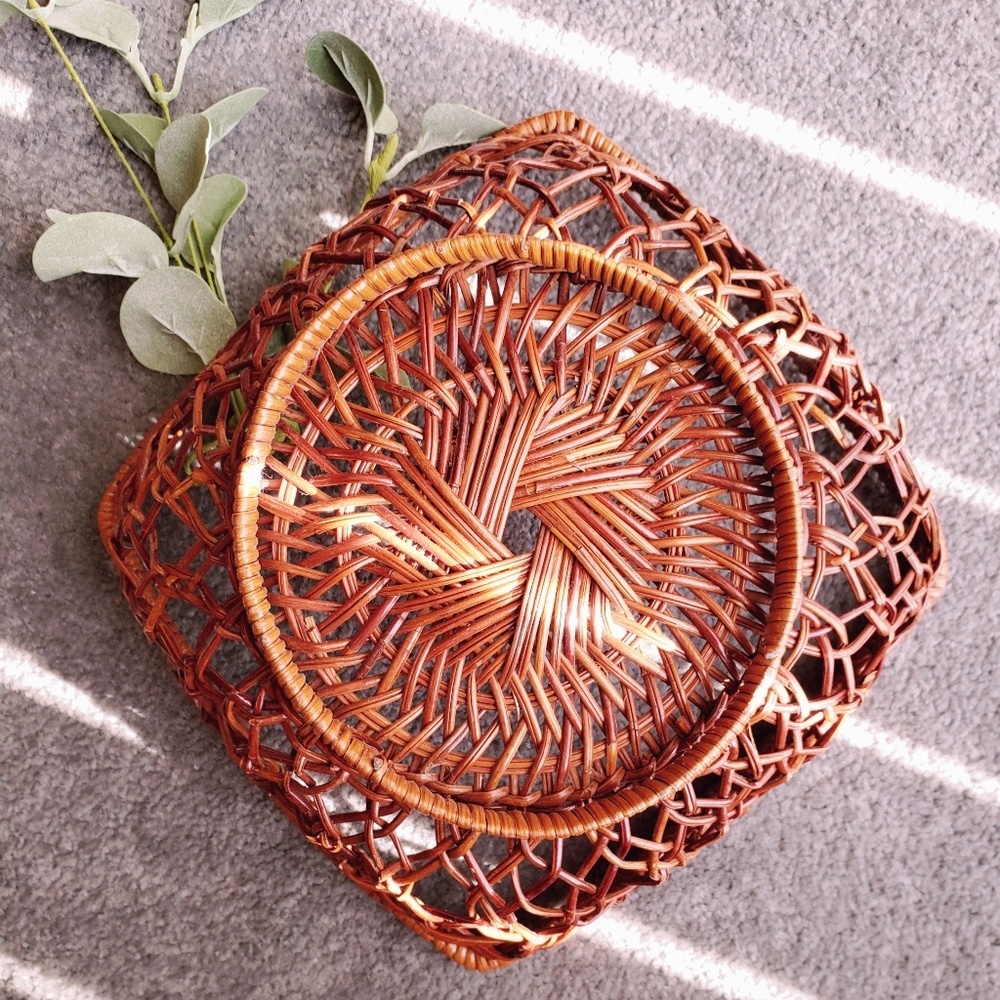 {SOLD} Wicker Tray - Picture 4 of 4